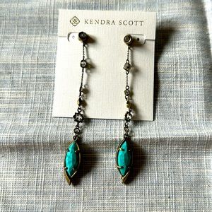 Kendra Scott drop earrings